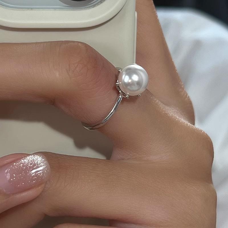 Elegant Pearl French Retro Adjustable Ring for Women - Unique, Luxury Design