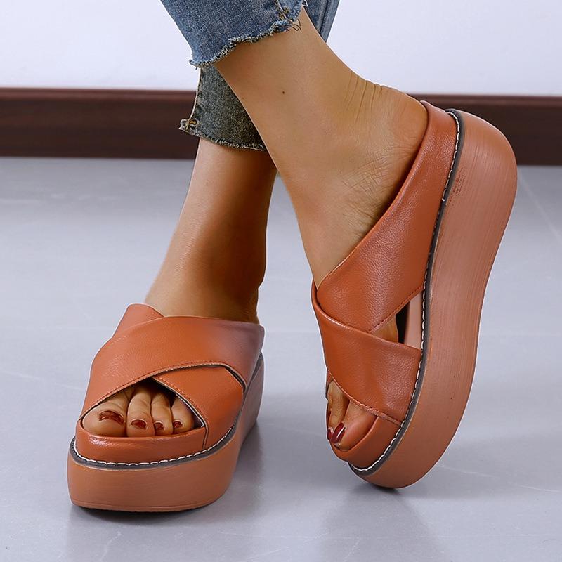 Grenzüberschreitende europäische und amerikanische große einfarbige Sommer neue runde Kopf dicke Unterseite Mode lässige Oberbekleidung Ein-Charakter-Sandalen Frauen