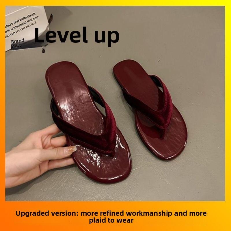 Female Flat Sandals With Waterproof Platform Pu Material For Casual Summer Wear