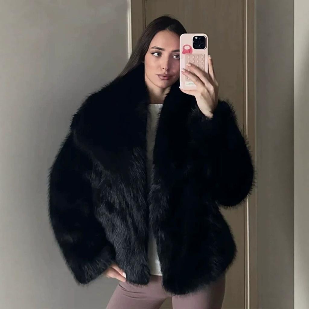 European and American fashion solid color lapel short fur European beautiful women winter temperament elegant commuter wear