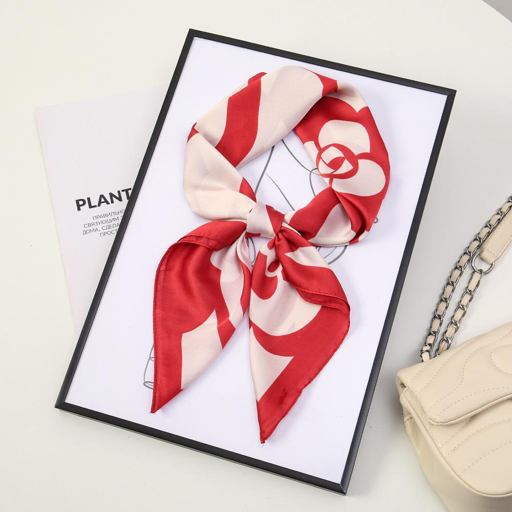 71 Flower polka dot simulation silk scarf neck small square scarf Korean atmosphere sunscreen scarf advanced sense