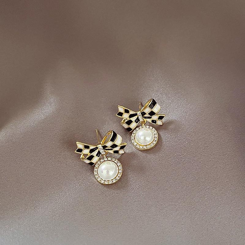 Elegant Checkered Bow Pearl Dangle Earrings - S925 Sterling Silver