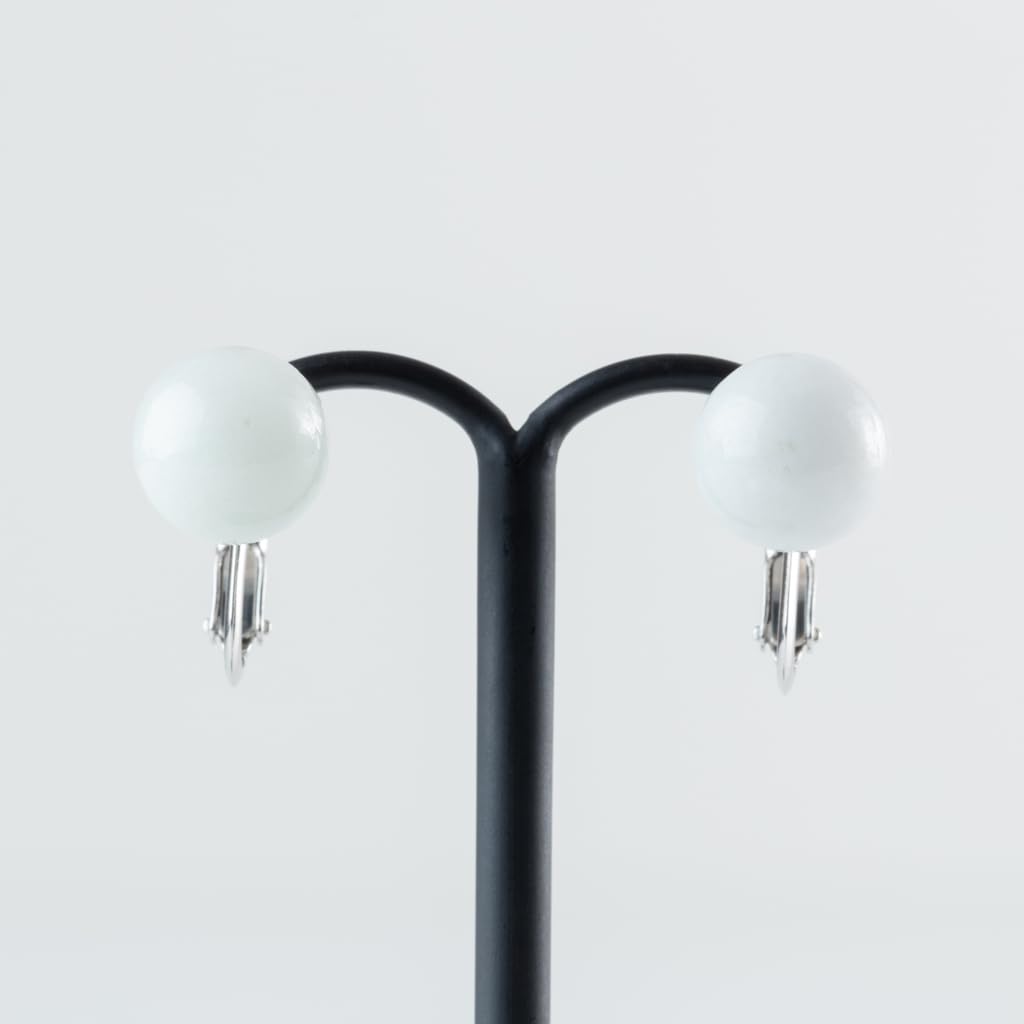 Itoigawa Natural Jade 10mm Bead Earrings White Spring Japanese Stone Jomon Power Stone Jade Workshop Certificate APS0121 (Screw Type/Silicon Cover)