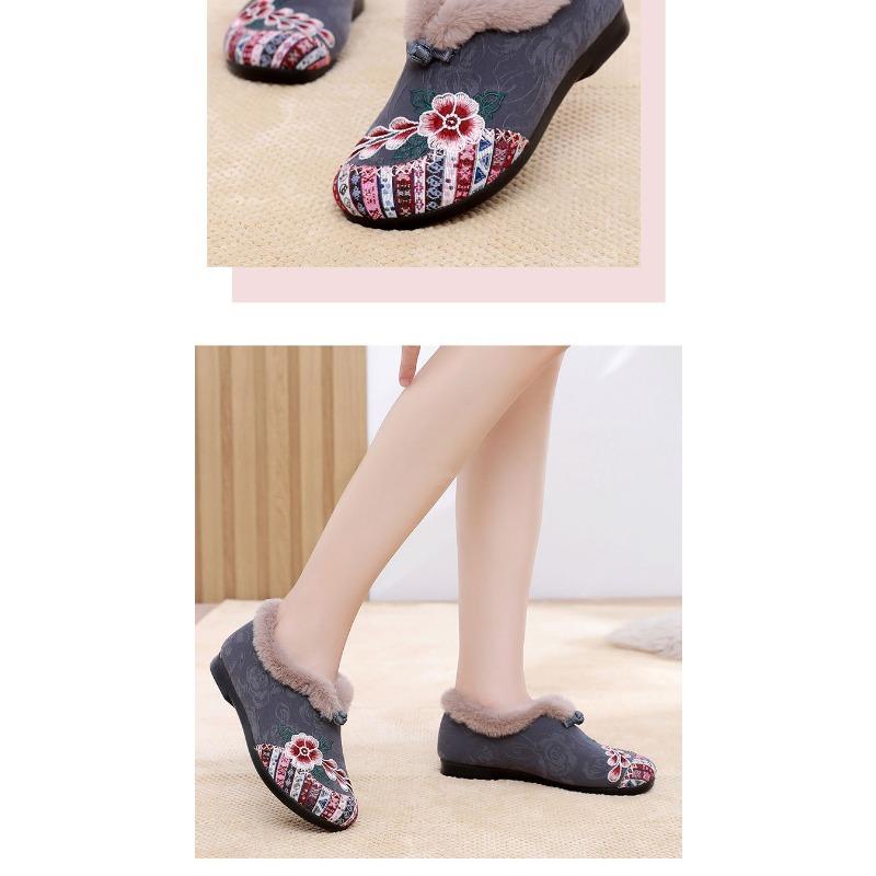 New Women's Cotton-Lined Boots with Thickened Insulation Flat-Soled Embroidered Shoes for Middle-Aged and Elderly Women