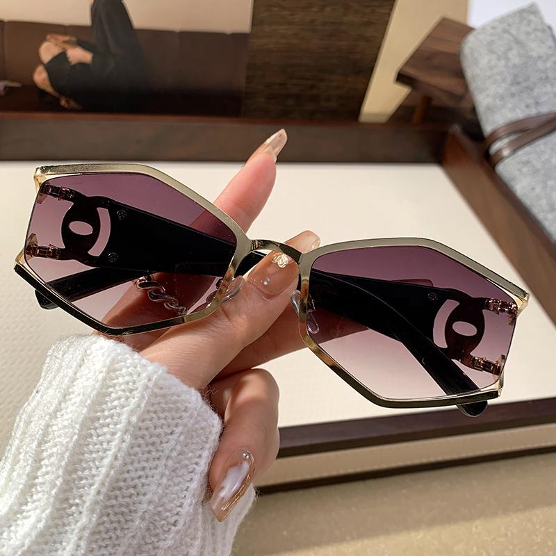 New Sunglasses Diamond Frame Metal Accessories Sunglasses Ultraviolet Rays High-end Outdoor Sunglasses