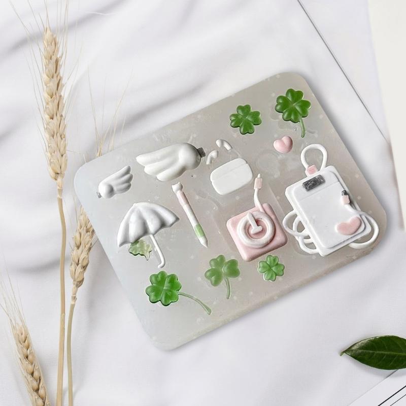 Silicone Mold Clovers Shaped Accessories Mould Unique Epoxy Resin Jewelry Making Molds for Crafting Enthusiasts