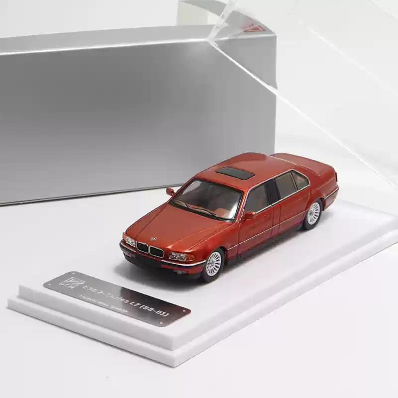 

DCM Cars 1/64 Scale BMW 7 Series E32 E38 Extended Wheelbase Sedan Car Model Alloy Toy Car Model Collection Ornament