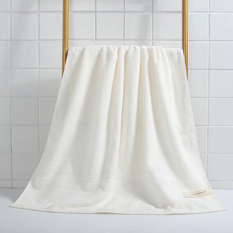 Safeguard Bath Towel & Pomegranate Shower Set