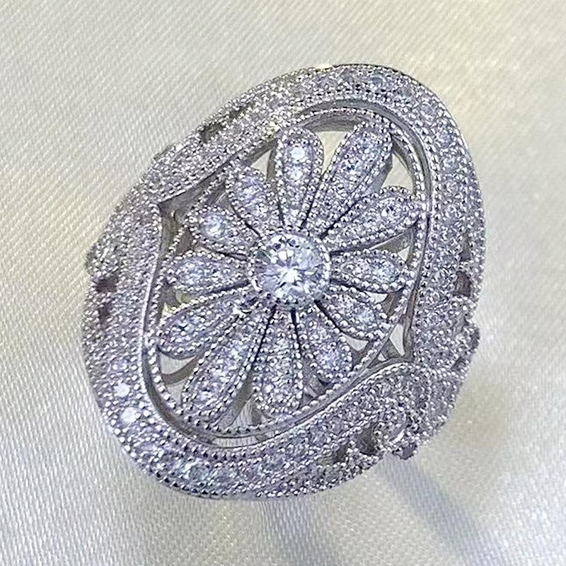 Zhuo Zhifan 2023 S925 Silver Gold-Plated Oval Ring with Diamonds