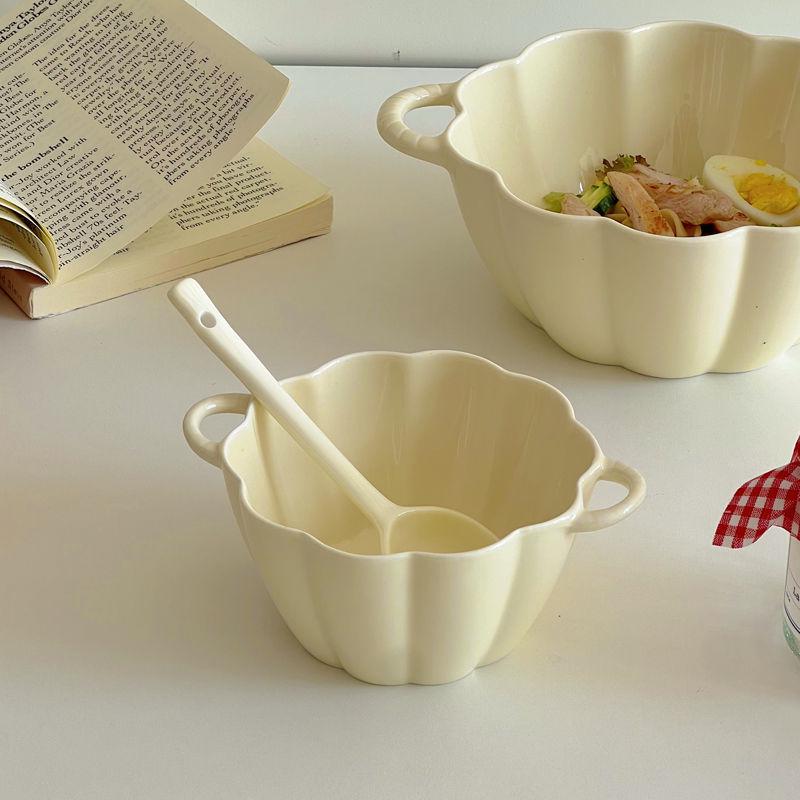 Charming Ceramic Double-Ear Berry Petal Bowl for Fruit, Salad, or Noodles - Anti-Scald Design.