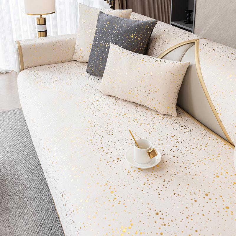 Lehký luxusní polštář na pohovku se zlatým okrajem Horký potah na pohovku žinylkový potah na pohovku univerzální pro všechna roční období Protiskluzové potahy na pohovku