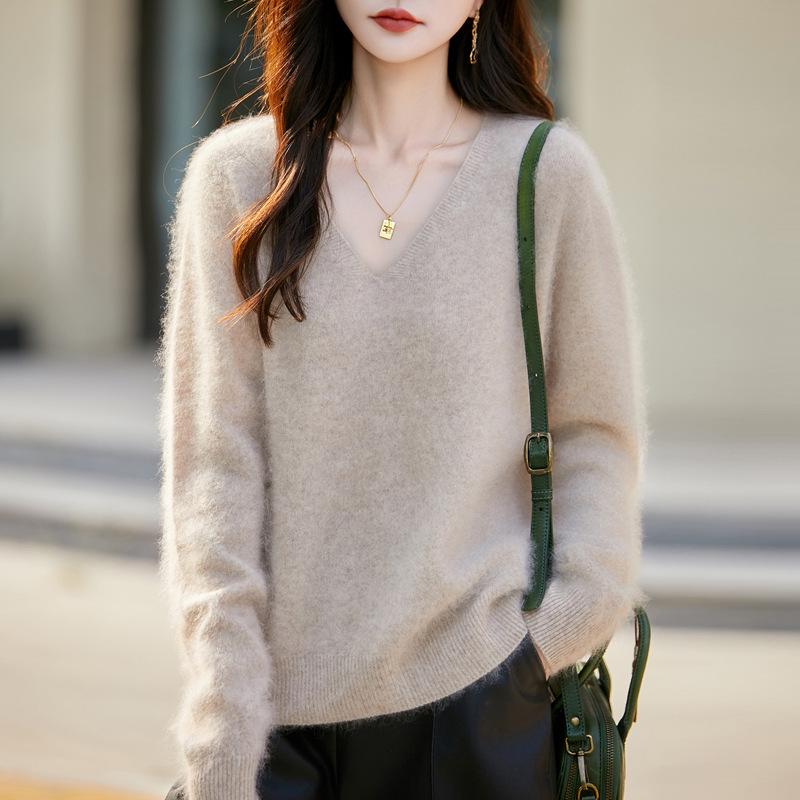 Dámský podzimní/zimní svetr s V-výstřihem, bezešvý, z broušené vlny - volný pletený pulovr