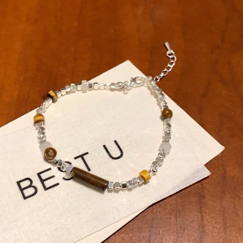 Light Luxury High-end Retro Bracelet A Niche Design Women's Bracelet That Can Be Stacked and Worn In A Super Stylish Manner. The Couple Style Bracelet