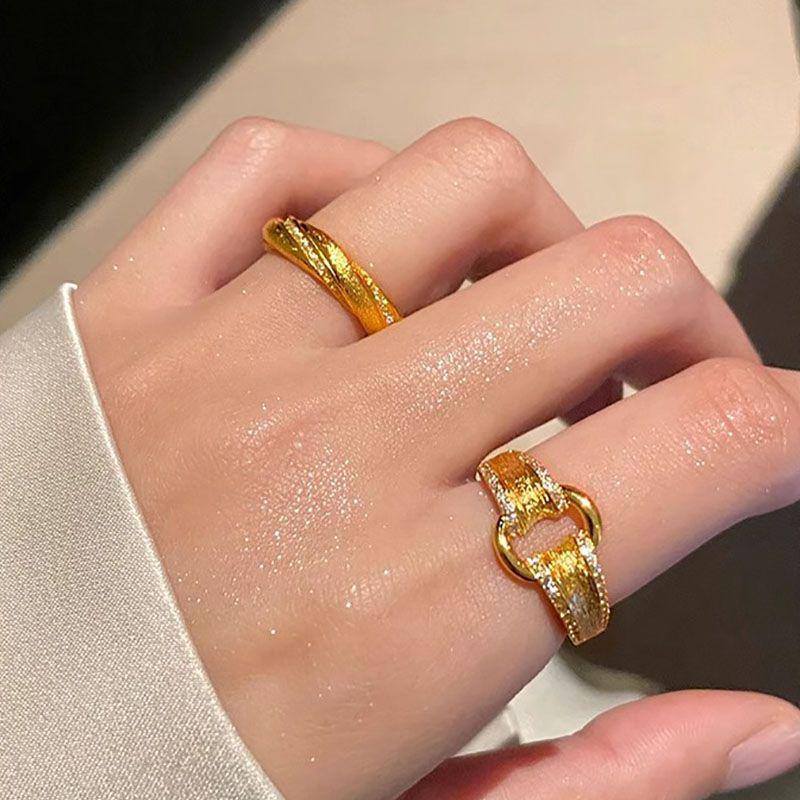 Women's Gold Twist Brushed Ring - Niche Retro Design, High-End Versatile Index Finger Ring