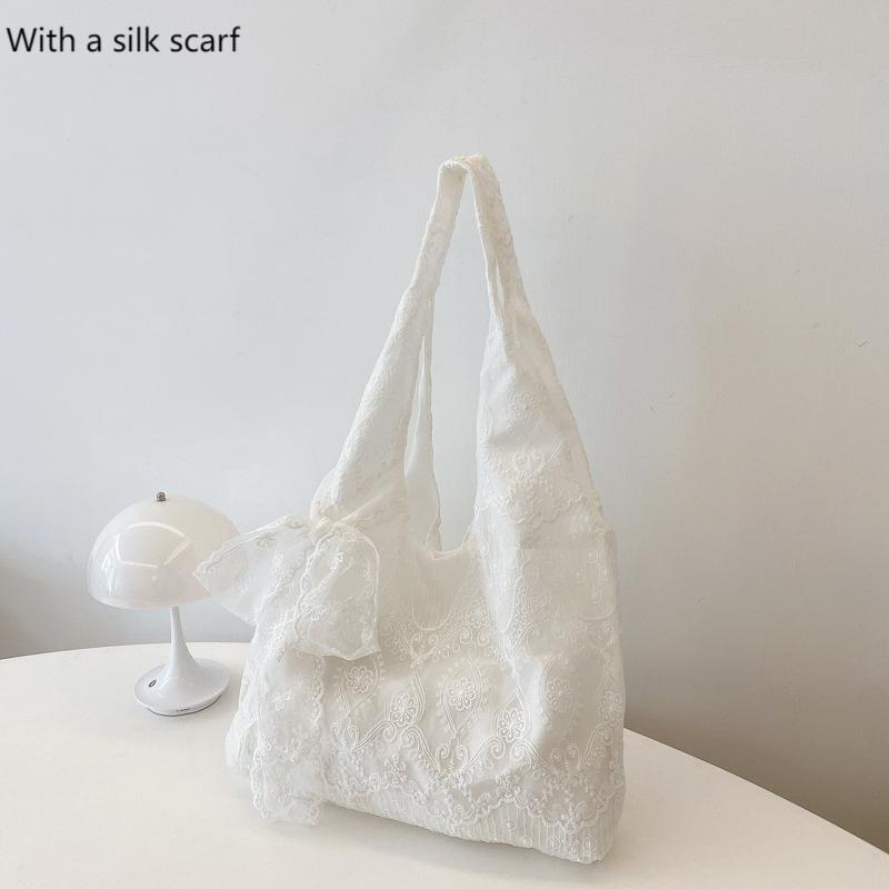 Korean Fresh Lace Flower Canvas Shoulder Bag  Sweet Tote Bags Handbag Female Large Capacity Shopping Commuting Bags as the picture