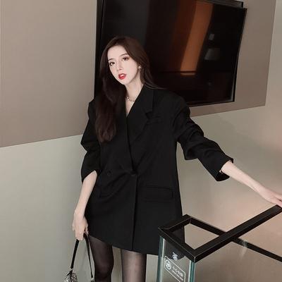 Fresco ed elegante con questa giacca blazer nera da donna dalla vestibilità ampia per la primavera