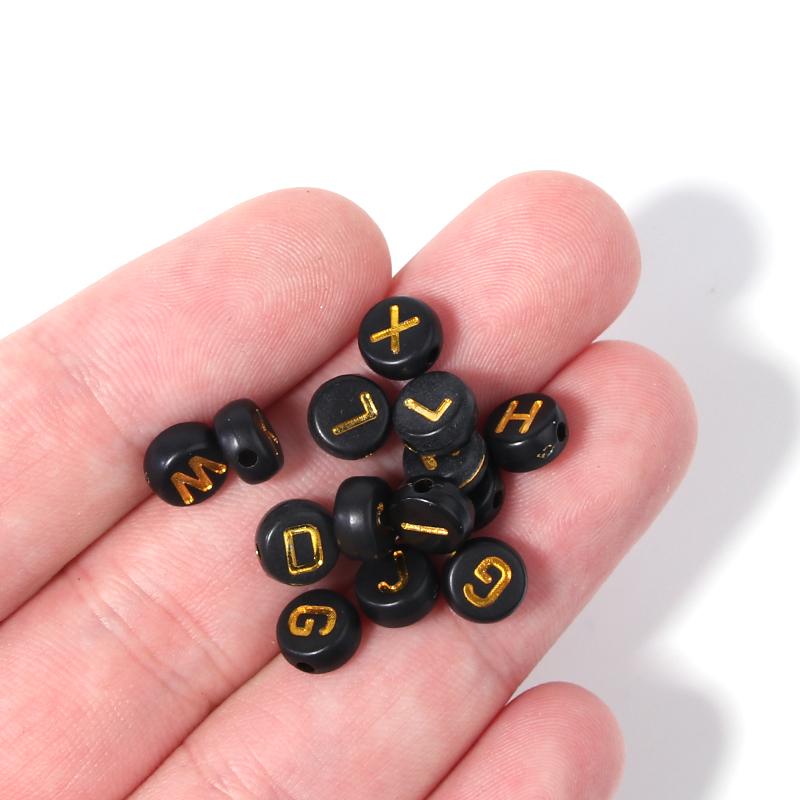 100pcs Black Color Acrylic Letter Beads A-Z Round Flat Alphabet Spacer Bead for Jewelry Making DIY Bracelet Necklace Charms