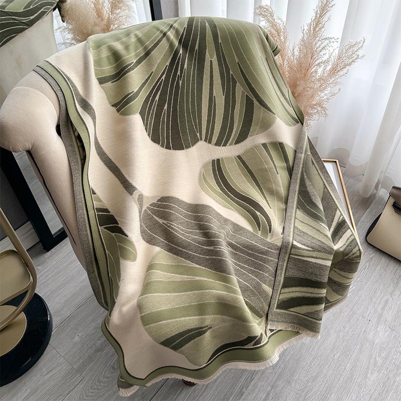 New Winter Warm Cashmere Shawl Fashion Leaf Scarf Women Neckerchief Pashmina Head Scarves Wrap Femal Poncho Echarpe Bandana