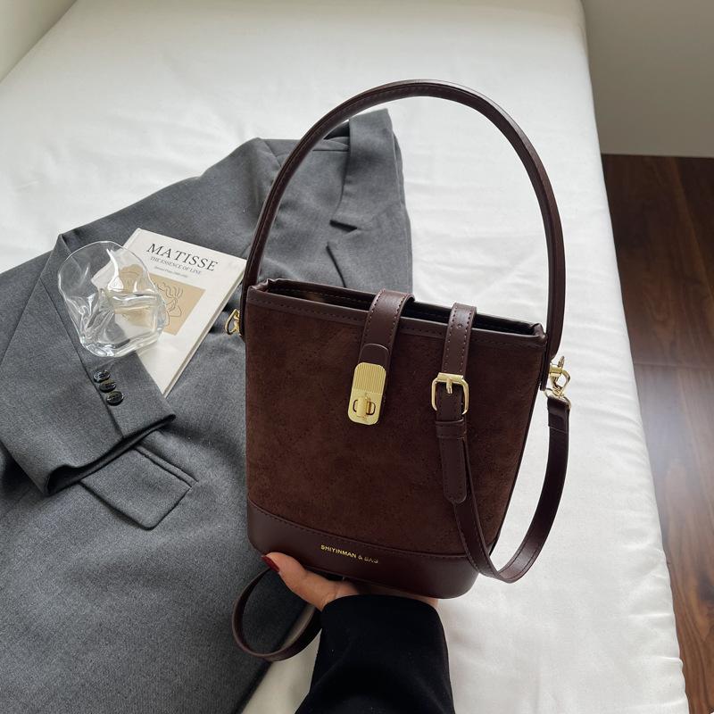 Bucket Bag Women's 2025 New Autumn Niche Fashionable Bag Women's Bag High Value Contrast Color Retro Foreign Style Messenger Bag