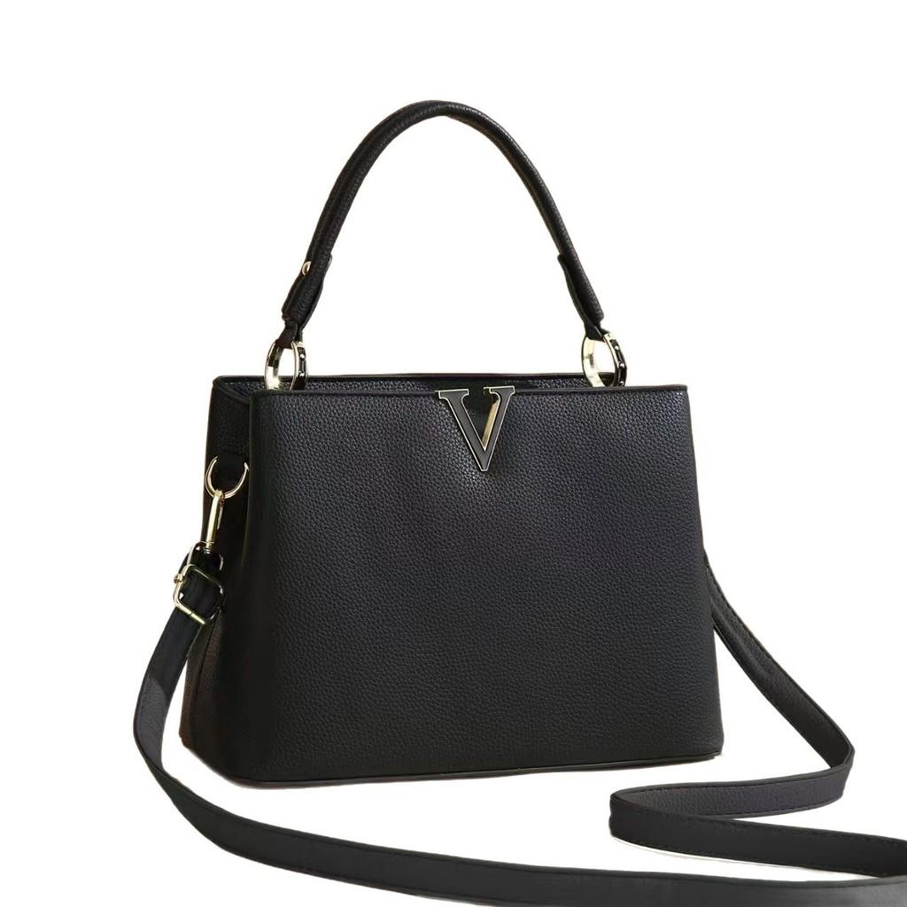 Sophisticated Pu Water Bucket Handbag With Zipper Closure And Inner Divider For Office And Casual
