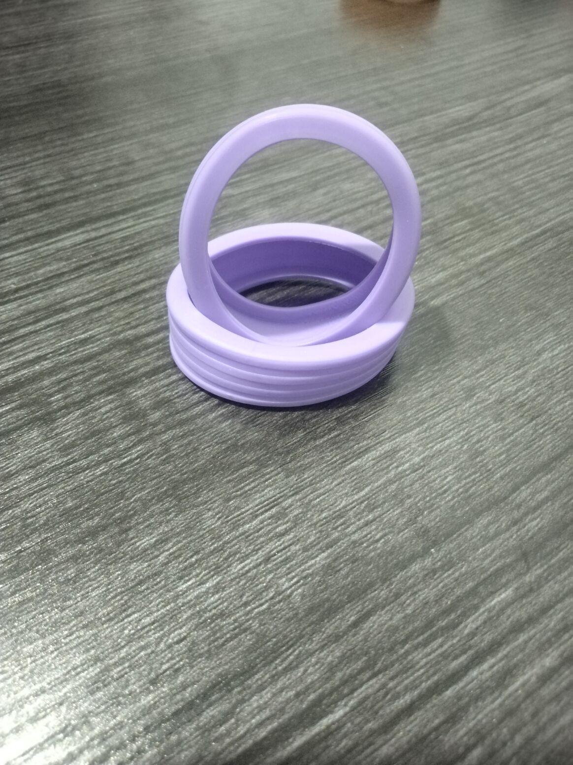 

Универсальный резиновый защитный бесшумный чехол на колесо багажа - нескользящий и прочный Fits 5-7.5 cm (1 piece)