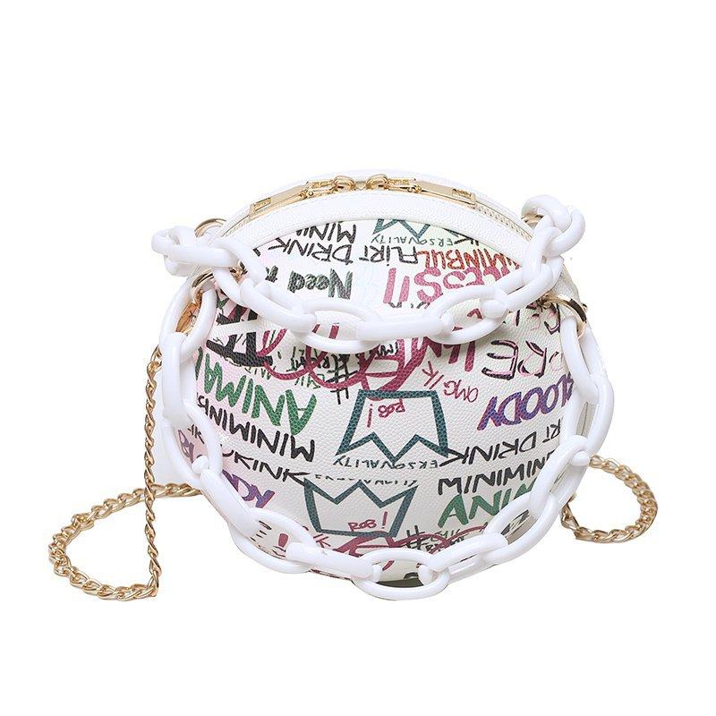 

Женская сумка 2025 новая модная модная в иностранном стиле персонализированная сумка-мессенджер портативная забавная граффити универсальная цепочка сумка-баскетбольный мяч белый