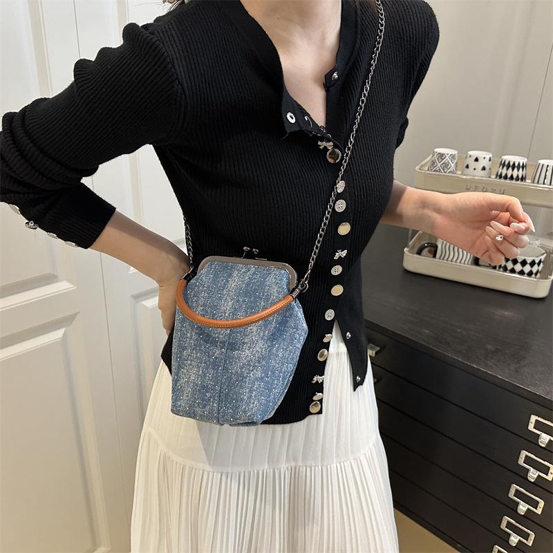 2025 new denim literary large-capacity chain lock vertical portable messenger mobile phone bag