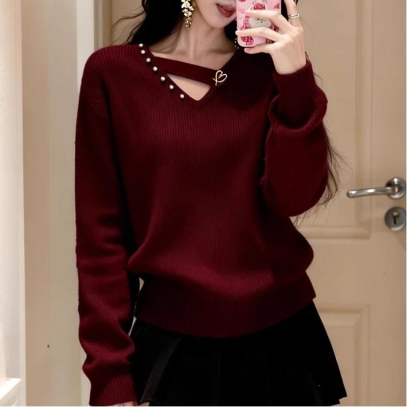 

New Year s Red Long-sleeved V-neck Sweater Slim Casual and Versatile Top for Spring M червоний