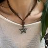 Rustikales PU-Lederband Punk Stern Anhänger Halskette für Damen Verstellbarer Kordelzug Hip Hop Stil Minimalistisch Lange Schmuck Geschenk
