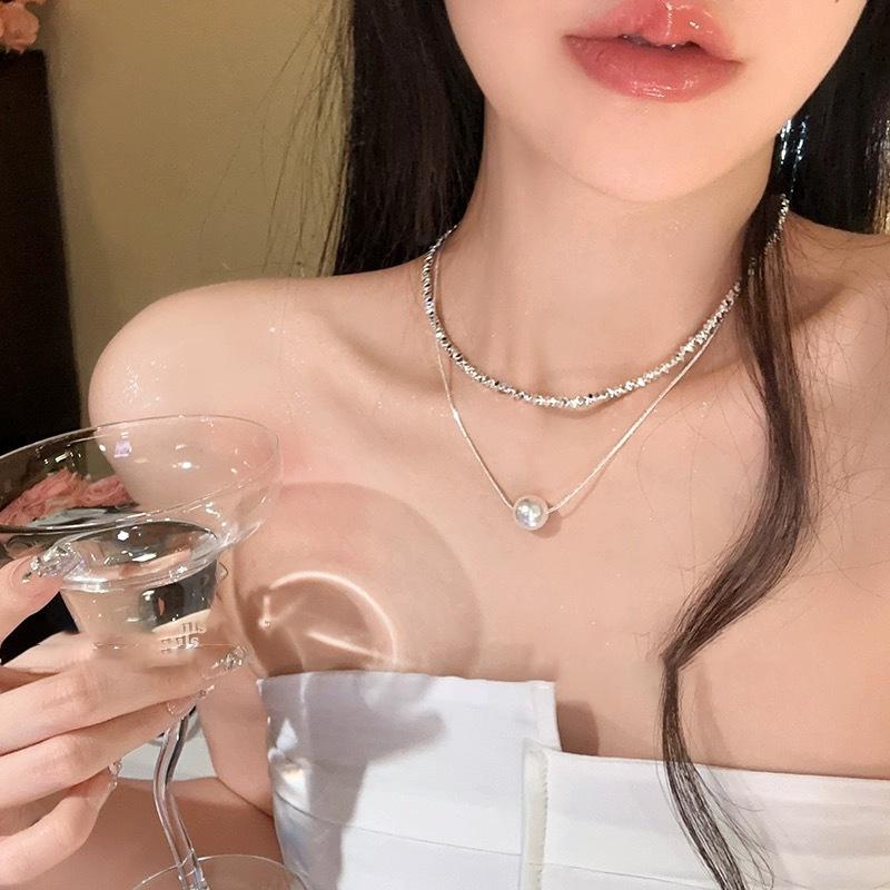 Double-layer Necklace for Women in Summer, Featuring High-end Design and Versatile Style, Suitable for Collarbone Jewelry.