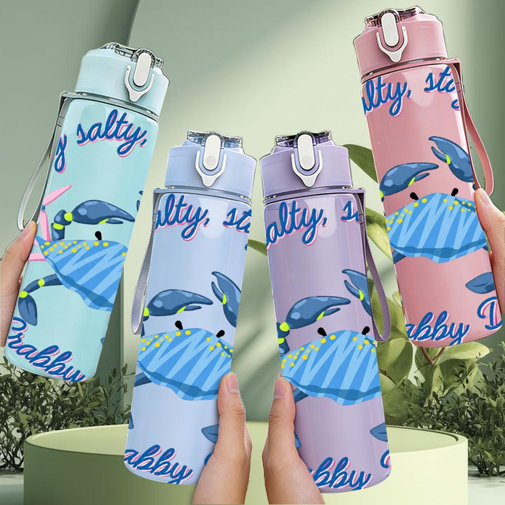 1PC Stay Salty Crab Text 750ml Color Plastic Sports Water Bottle Leakproof Flip Straw Lid Suitable for Sports Office Home Use