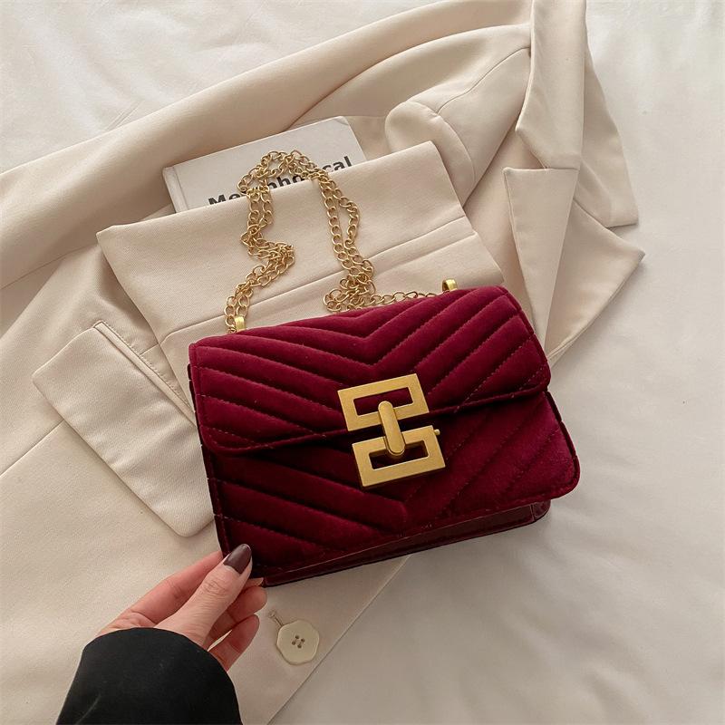 

Ромбовидная сумка для женщин 2025 года, новая модная сумка с высокой цепочкой, в этом году популярная сумка-мессенджер через плечо, маленькая квадратная сумка бордовый