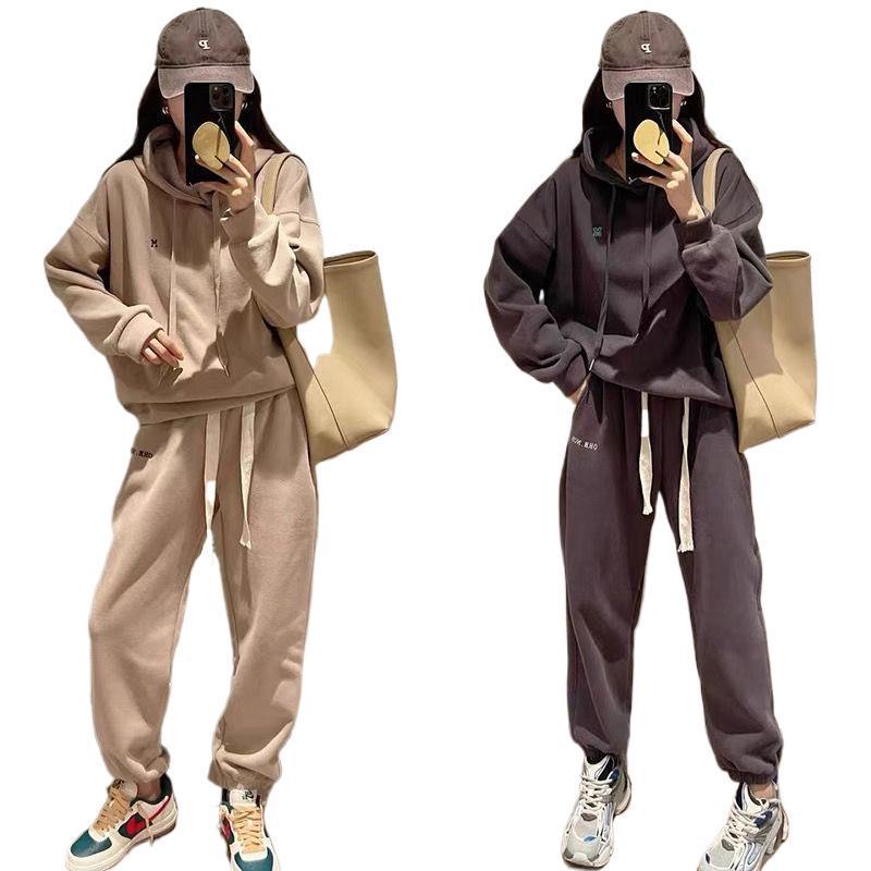 Korean Style Women's Hooded Sweatshirt and Joggers Set with Letter Embroidery