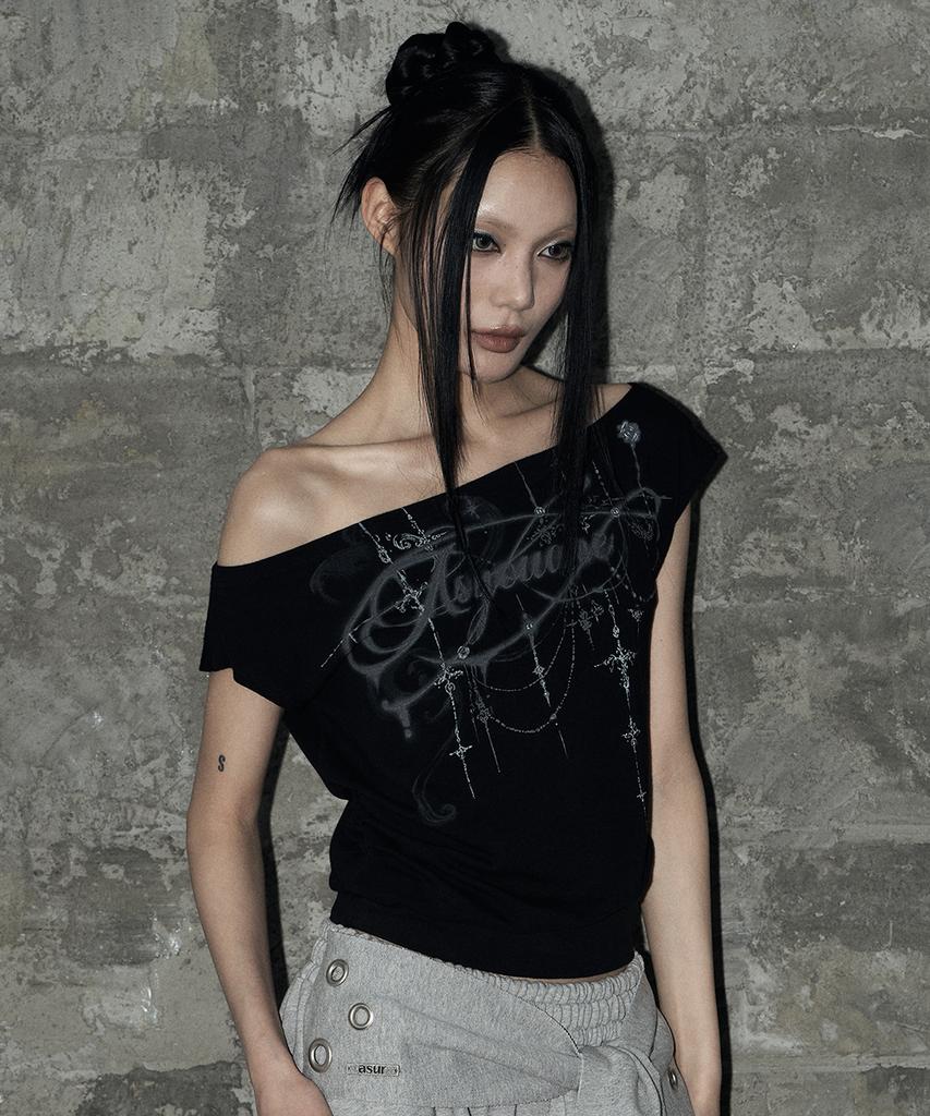 Aejeuyua Kitsch Dolman Off-Shoulder Tee Black