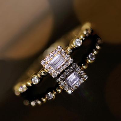 Rechteckige Zirkonia Goldfarbene Ringe Exquisite Ehering-Accessoires für Frauen Neu Designter Statement-Schmuck