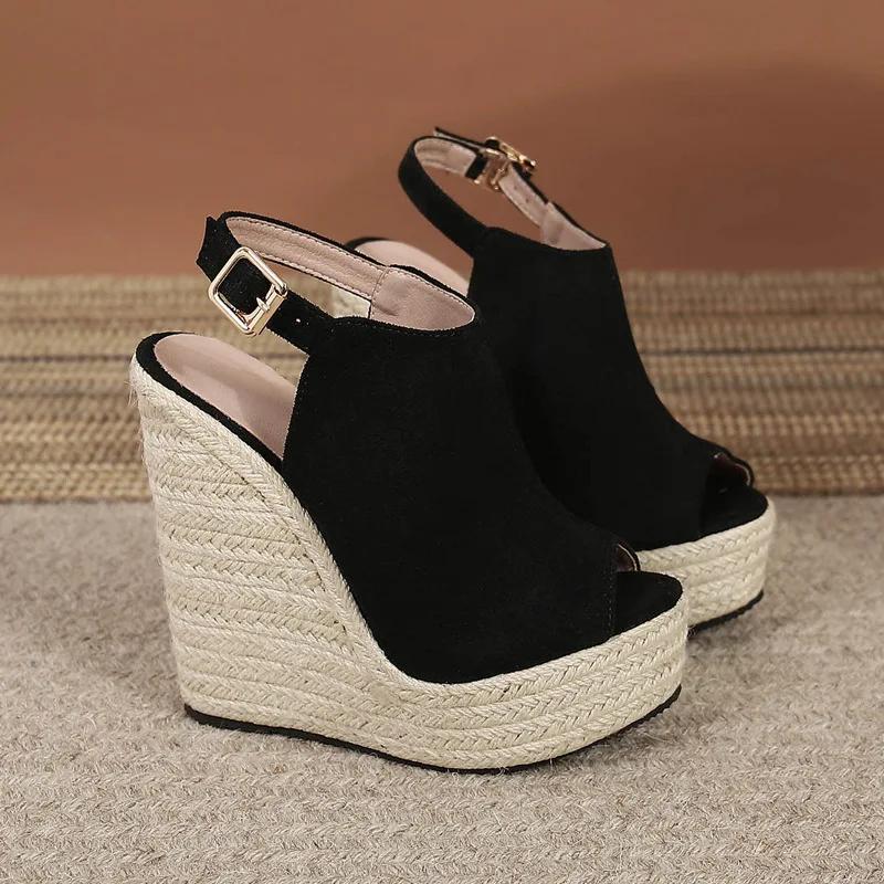 Sommer Peep Toe Wedges Sandaler For Kvinner Mote Spenne Stropp Plattform Høye hæler Casual Gladiator Sko Dame Sandaliaer