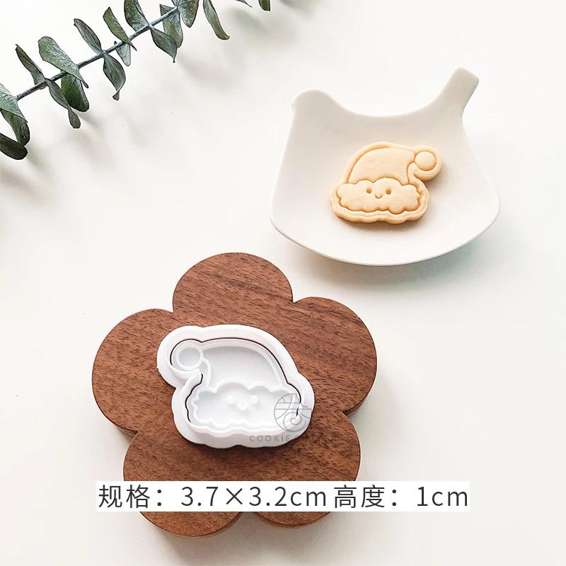 

Christmas Mini Cute Snowman Gingerbread Man Cookie Mold Reusable 3D Cartoon Fondant Cookie Stamper Baking Cake Decor Tools