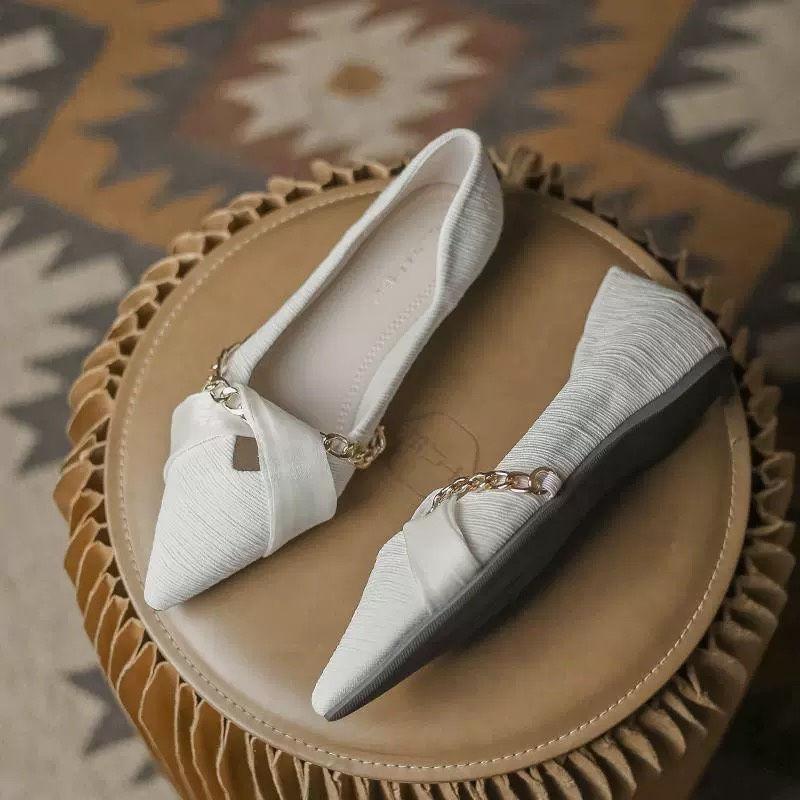French niche flat shoes one-pedal single shoes women's 2025 new gentle and elegant design pointed commuter women's shoes