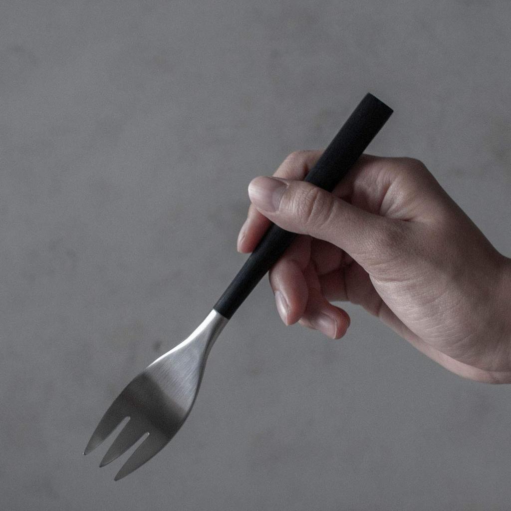 Sori Yanagi Cutlery with a Simple Form That Pursues Ease of Use Stainless Steel Dessert Fork Refined Design for a Smooth Mouthfeel Dishwasher Safe