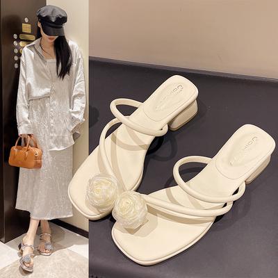 Γυναικεία παπούτσια – Πέδιλα και πλατφόρμες