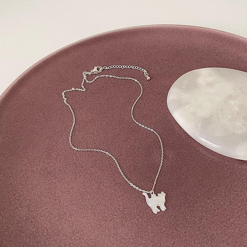 White Fritillary Kitten Pendant Necklace Female Design Sense Niche Simple Various Stylish Versatile Neck Chain Collarbone Chain