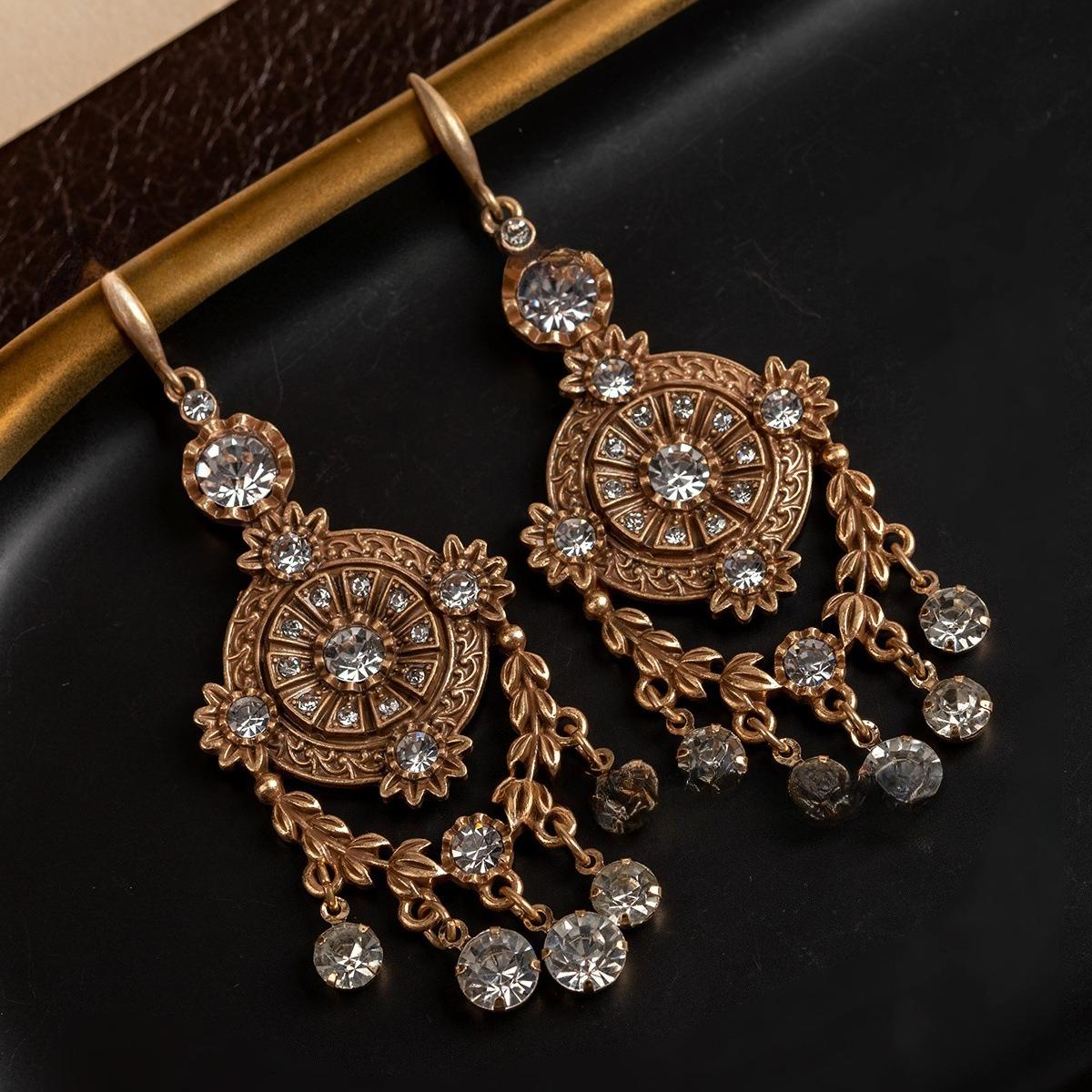 New French Court Style Earrings with Diamonds, Zircon Tassels, Old Round Earrings 2026.