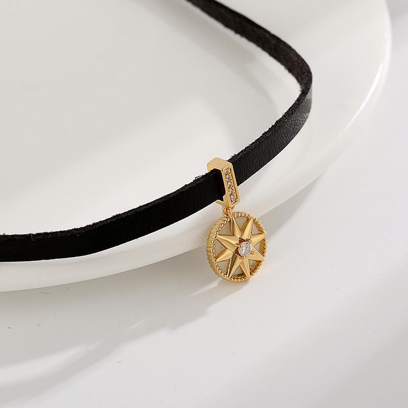 Dámský elegantní černý hvězdný choker: Špičkový náhrdelník na klíční kost, sladký a ostrý design