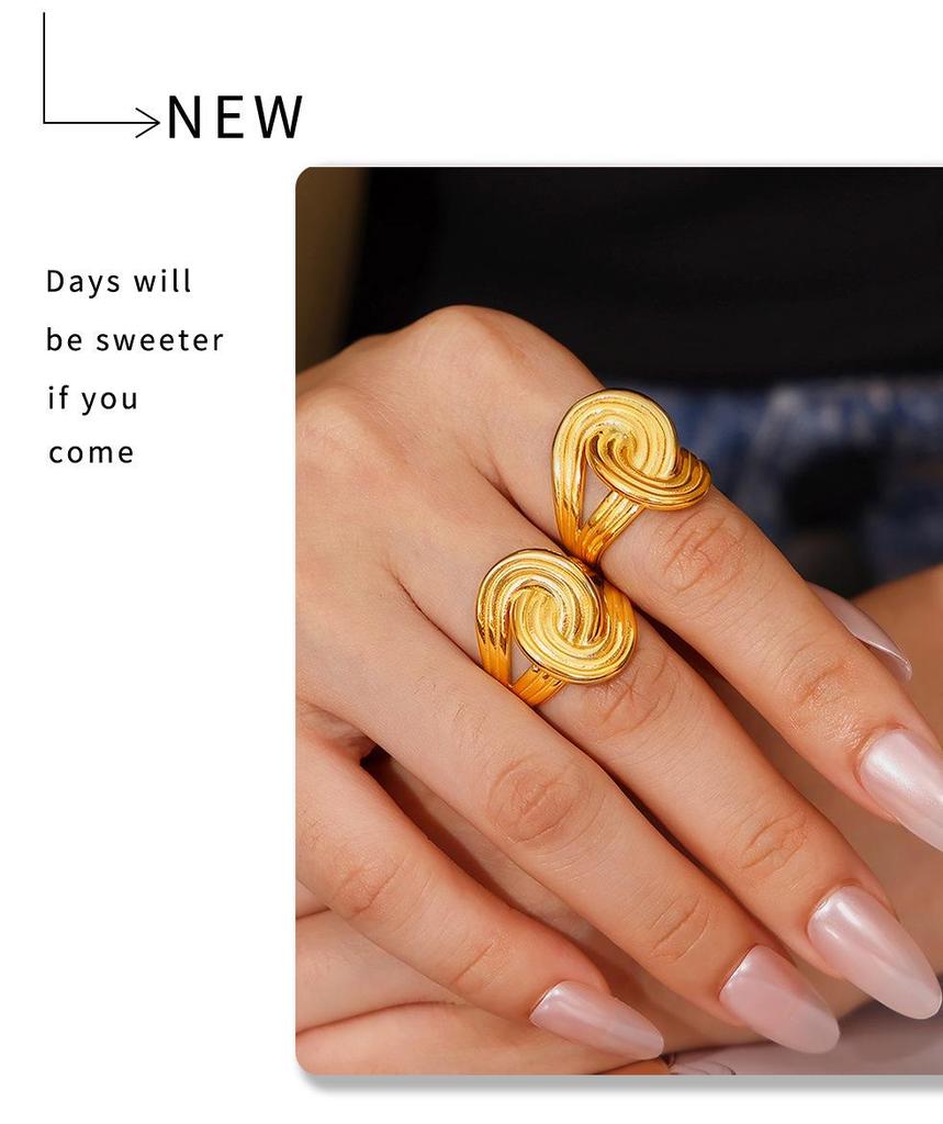 Retro Geometric Twisted Stripe 18k Gold-Plated Titanium Steel Wrap Ring