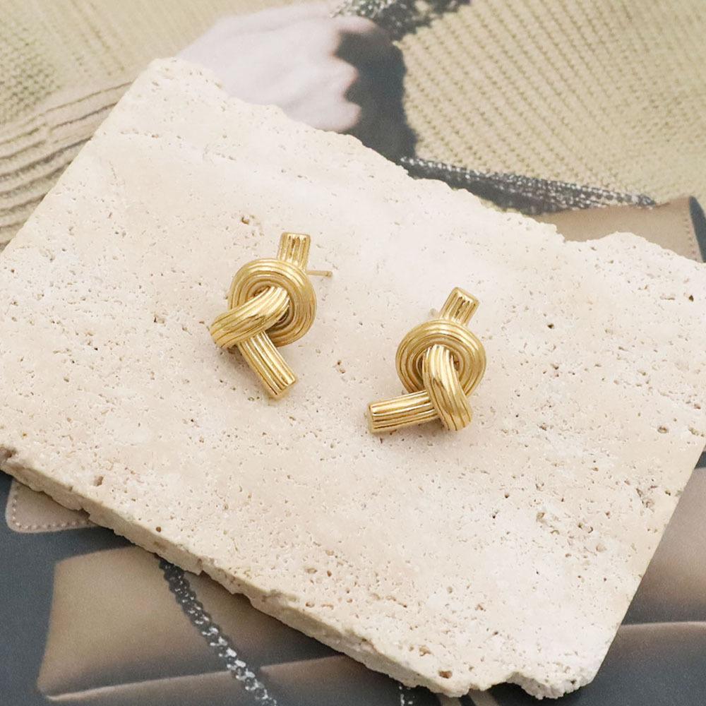 Stylish And Simple Titanium Steel Striped Knotted Stud Earrings Jewelry Niche Design 18K Gold Earrings