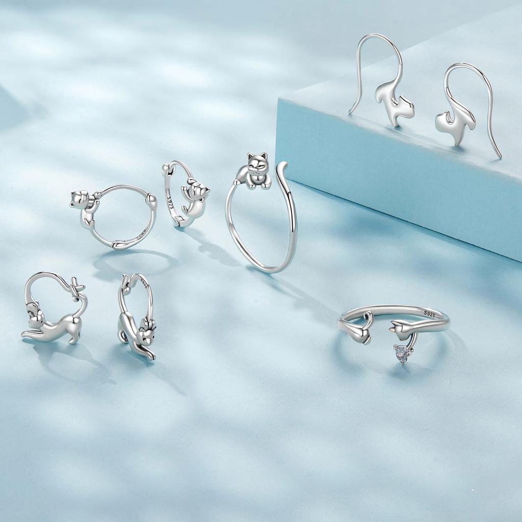 Silver Adjustable Ring, Charming Cat with a Long Tail, Silver 925