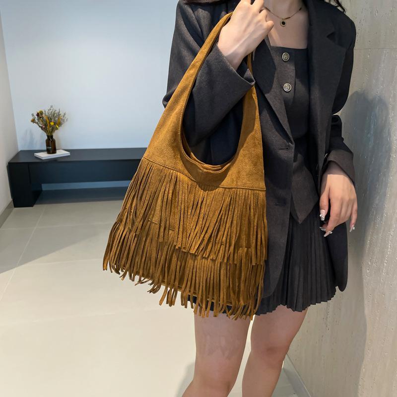 Tassel Bag, Premium Tote Bag 2025 New Fashionable Large-capacity Retro Commuter Underarm Shoulder Bag