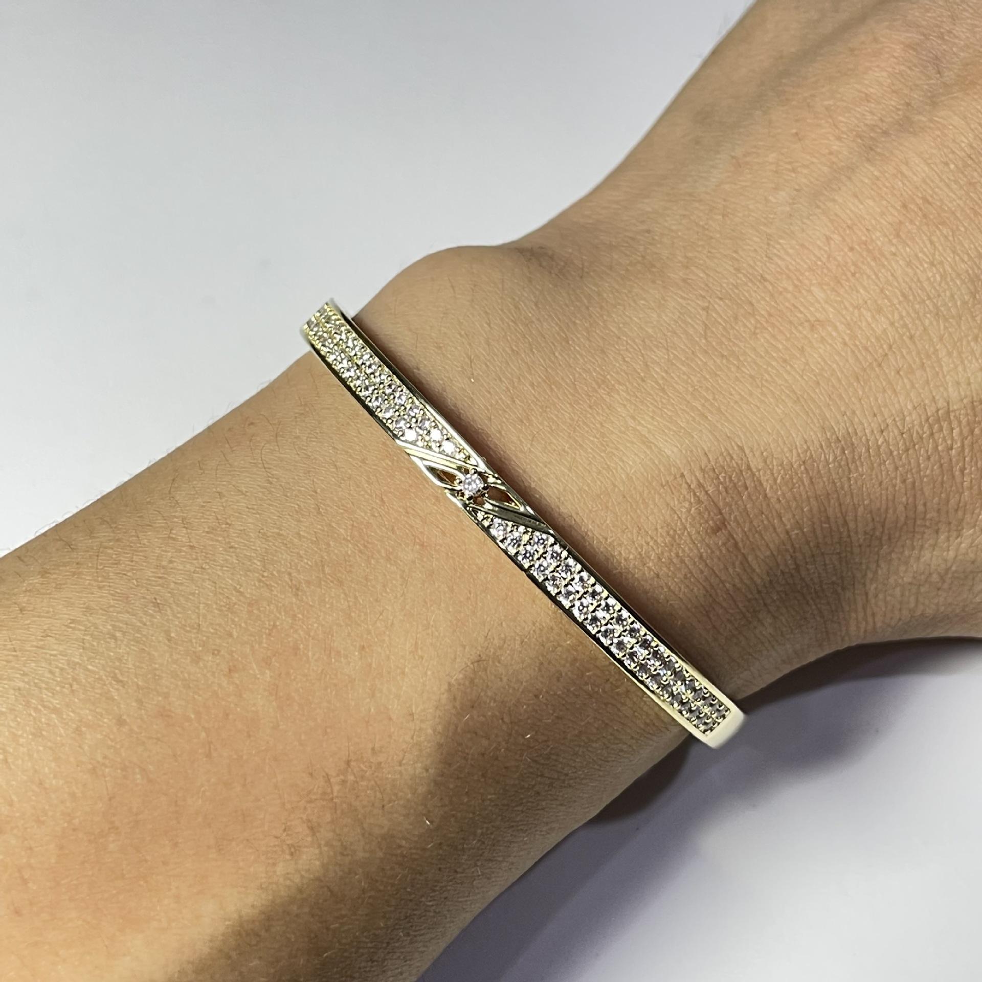 Double-row Gypsophila Light Luxury High-end Zircon Bracelet Hollow Bracelet One Size(16-22CM)