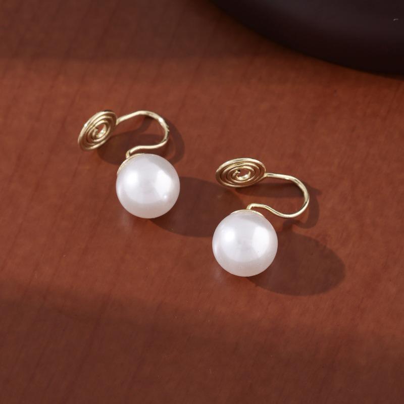 Vintage French Pearl No-Pierce Earrings: Elegant Luxury Clip-ons for Women