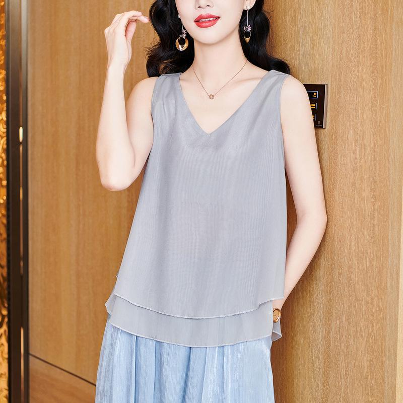 

Женская шифоновая майка без рукавов с V-образным вырезом - двухслойная, свободная посадка, закрывающая живот модель (2025) 3XL